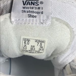 Mid to vans, skate board shoes